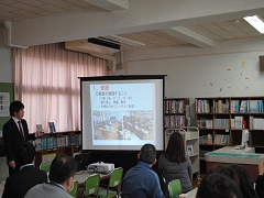 朝学習についての研修の様子