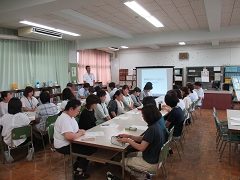 コンプライアンス研修の様子です。