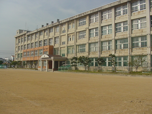 中学校イメージ