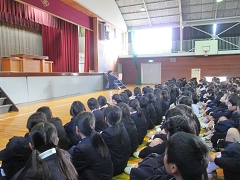 １年生代表児童発表の様子です。