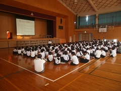 学校保健委員会の様子です。