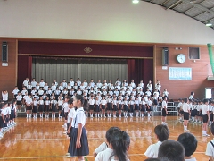 ６月音楽朝礼の様子です。