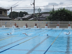 夏休み水泳練習の様子です。