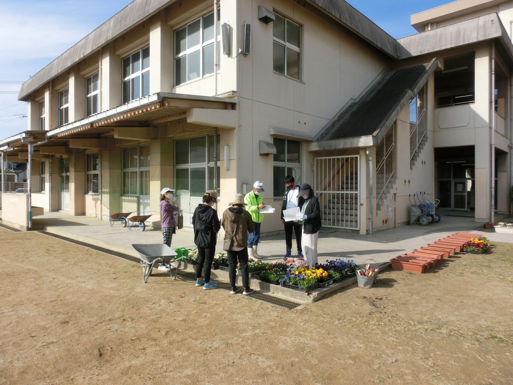 花植えボランティア