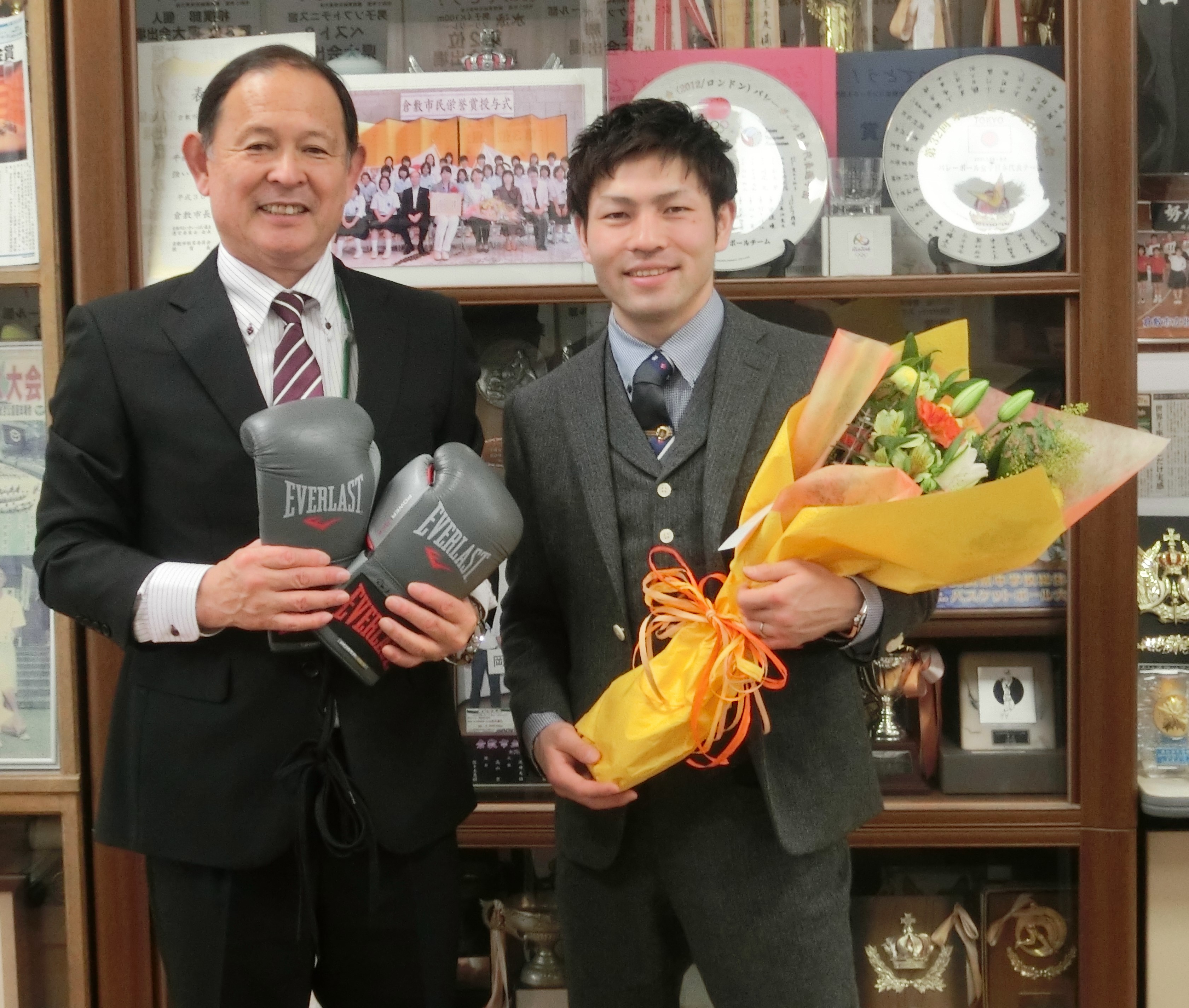 ユーリ阿久井先輩