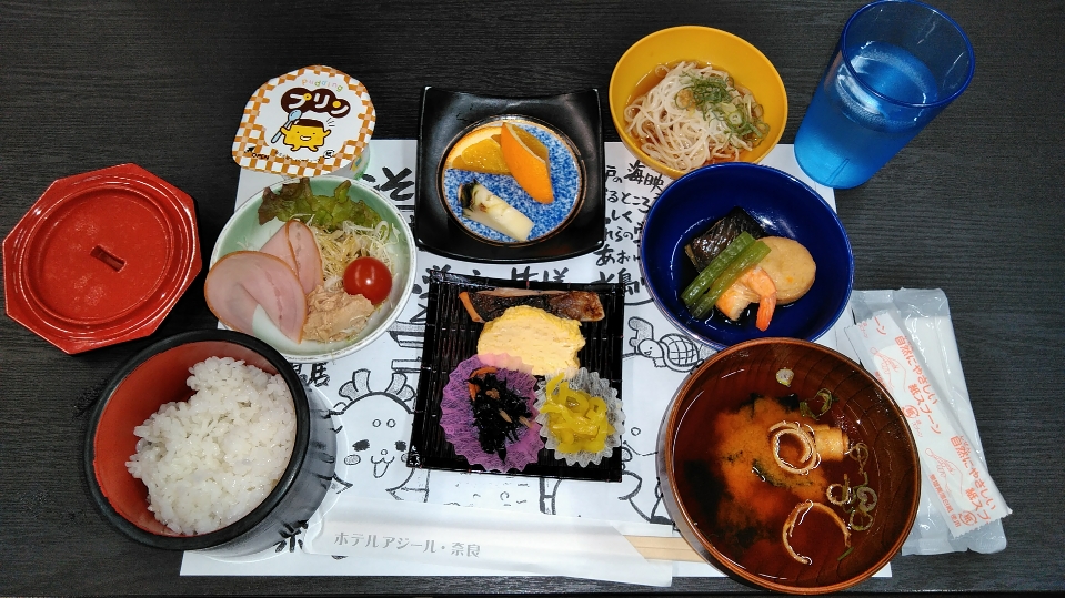 朝食