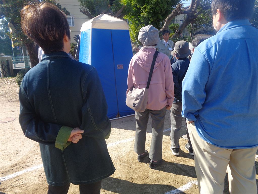 マンホールトイレ