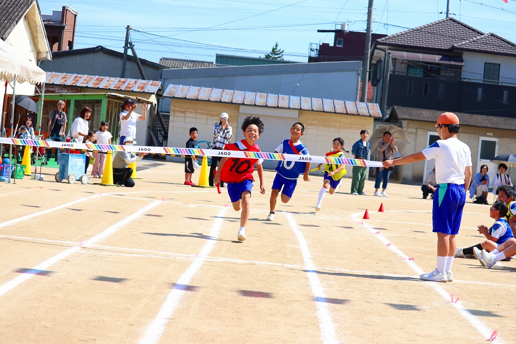 中学年　競走