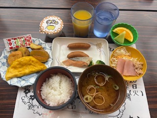 朝食