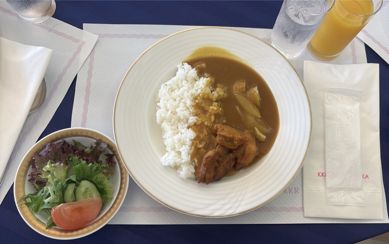 ホテルでカレー