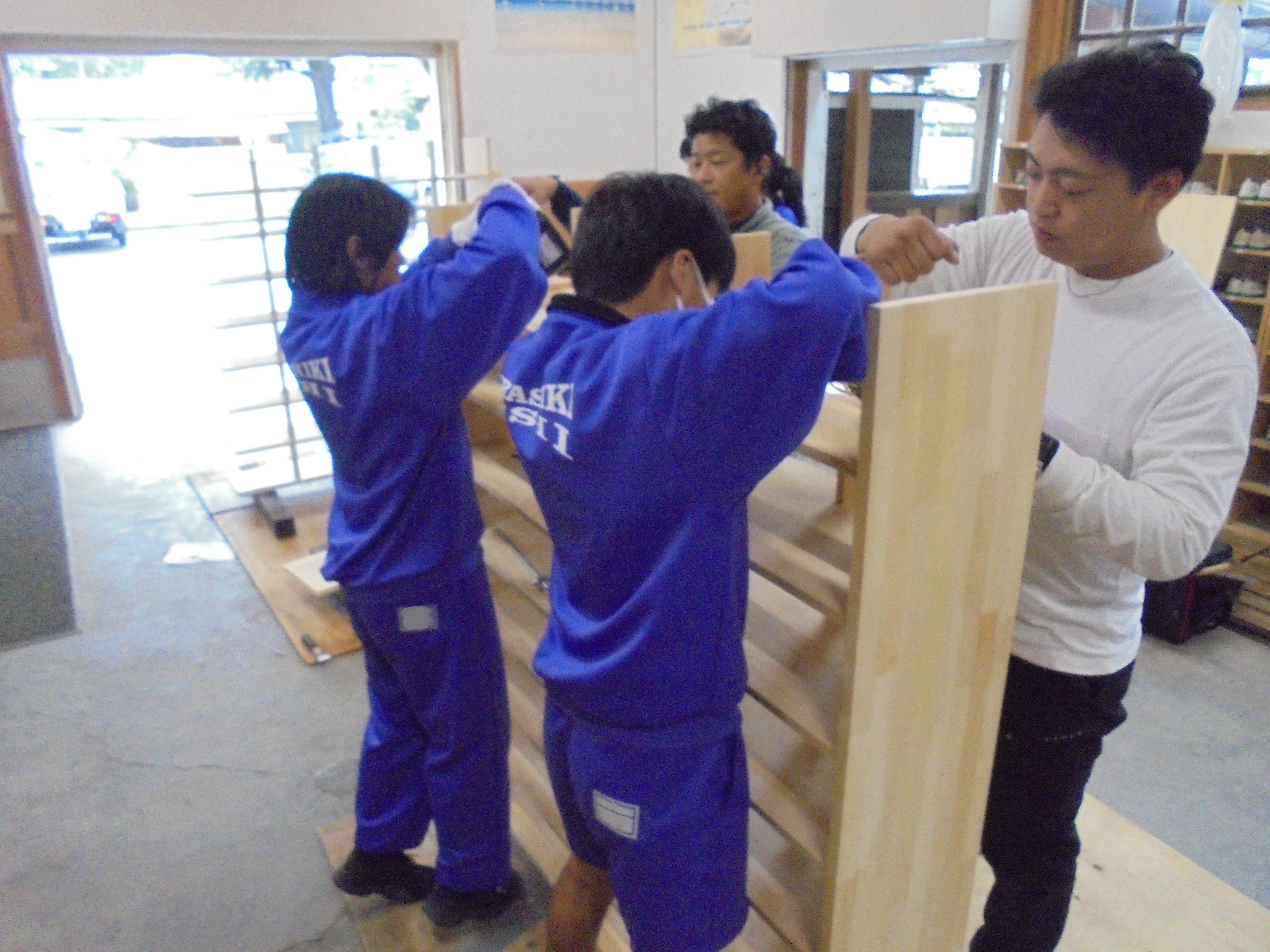 建労組ボランティア作業風景写真１