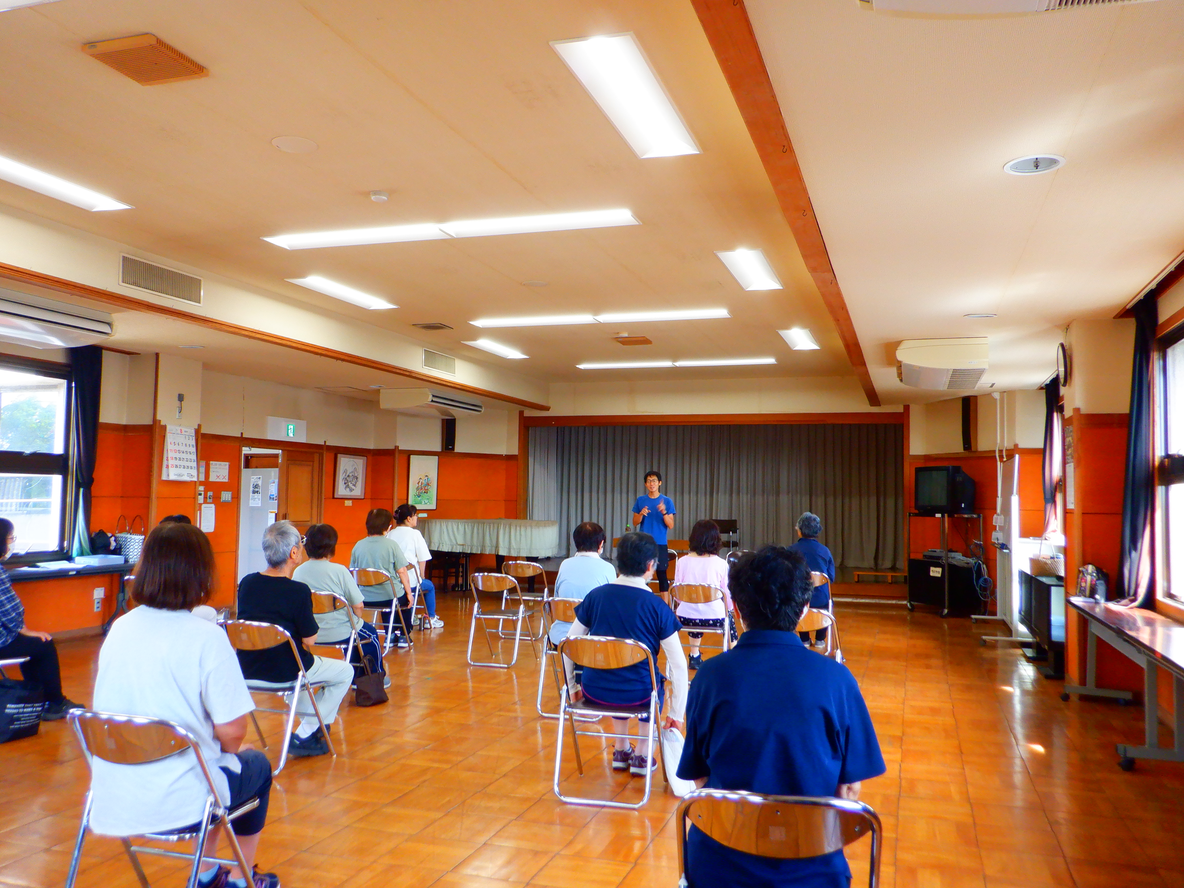 フレイル予防で健康寿命↑体操講座の様子。