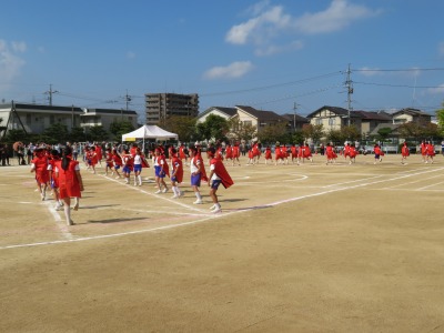 うらじゃを踊る４年生