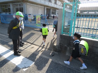 新１年生の登校の様子②