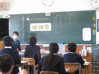 込み具合を調べる方法を考える５年１組の子どもたち